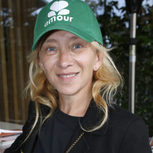 Notamment à sa passion pour les achats immobiliers 
Exclusif - Sylvie Testud - Soirée des comédiens de séries de France Télévision lors des Internationaux de France de Tennis de Roland Garros 2024 - Jour 10 à Paris. Le 4 Juin 2024. © Bertrand Rindoff Petroff / Bestimage 