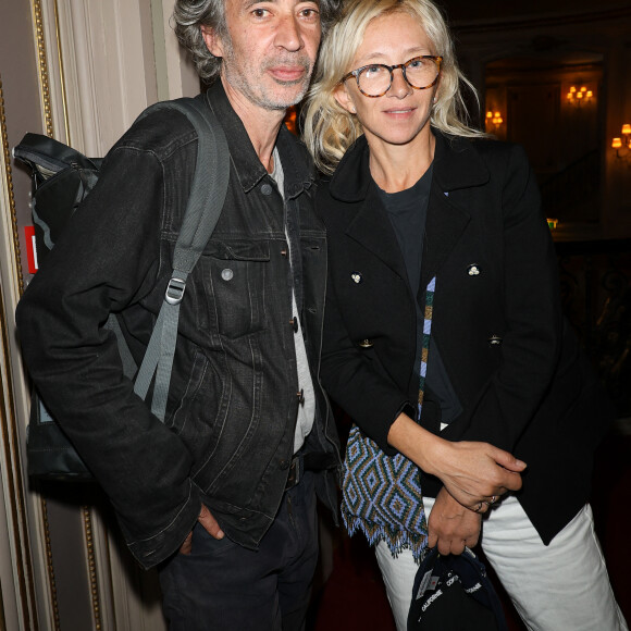 Éric Elmosnino et Sylvie Testud - Générale de la pièce "Un léger doute" au théâtre de la Renaissance à Paris le 29 septembre 2023. © Coadic Guirec / Bestimage 