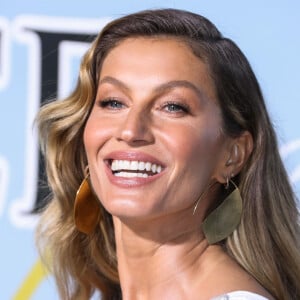 Gisele Bundchen - Les célébrités posent lors du photocall de la soirée UCLA en l'honneur de B. Streisand et G. Bundchen à Los Angeles le 21 février, 2019 