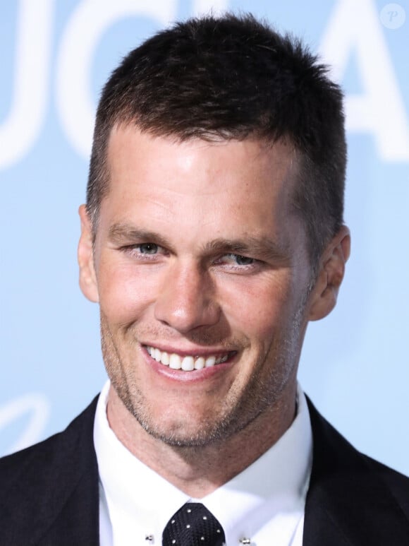 La star du football américain Tom Brady, ex-mari de Gisele Bundchen, annonce sur Twitter prendre sa retraite "pour de bon" - Info - Après plus de 22 ans de carrière, le mari de Gisele Bündchen, Tom Brady a décidé de prendre sa retraite après 7 titres et 3 finales nationales - Tom Brady - Les célébrités posent lors du photocall de la soirée UCLA en l'honneur de B. Streisand et G. Bundchen à Los Angeles le 21 février, 2019 