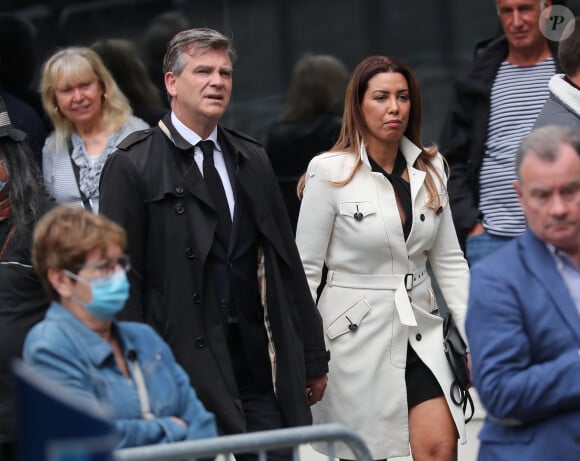 Arnaud Montebourg et sa compagne Amina Walter - Hommage à Guy Bedos en l'église de Saint-Germain-des-Prés à Paris le 4 juin 2020.