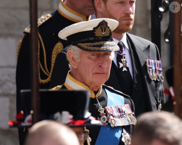 Le roi Charles III d'Angleterre, le prince Harry, duc de Sussex - Sorties du service funéraire à l'Abbaye de Westminster pour les funérailles d'Etat de la reine Elizabeth II d'Angleterre. Le 19 septembre 2022 