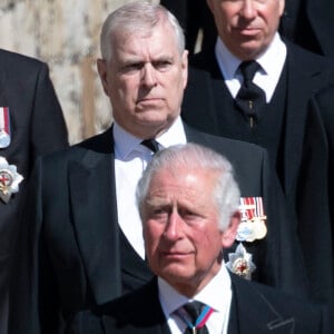 Le prince Charles, prince de Galles, le prince Andrew, duc d'York - Arrivées aux funérailles du prince Philip, duc d'Edimbourg à la chapelle Saint-Georges du château de Windsor, le 17 avril 2021. 