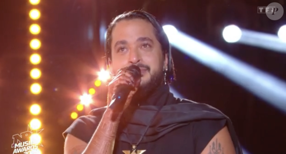 Slimane sur la scène des NRJ Music Awards.