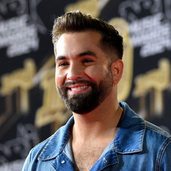 Depuis sa rentrée en septembre 2024, la petite fille adore l'école et s'est rapidement adaptée à son nouvel environnement
Kendji Girac au photocall de la 26ème édition des NRJ Music Awards à Cannes, le 1er novembre 2024. © Bebert-Guignebourg/Bestimage 