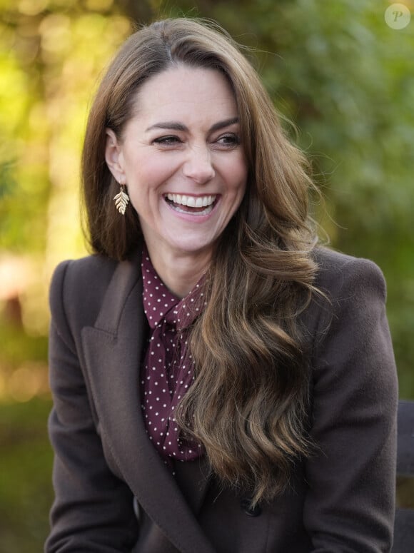 Le prince William, prince de Galles, et Catherine (Kate) Middleton, princesse de Galles, visitent le centre communautaire de Southport, pour rencontrer les familles des victimes de l'attaque au couteau, le 10 octobre 2024. © Julien Burton / Bestimage 