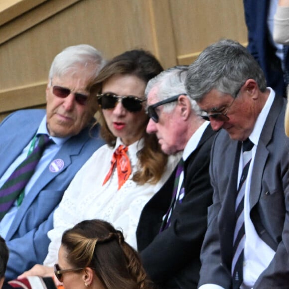 Catherine (Kate) Middleton avec la princesse Charlotte et Pippa Middleton dans les tribunes de la finale du tournoi de Wimbledon 2024, le 14 juillet 2024. 