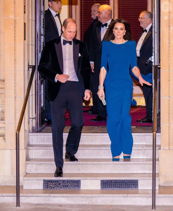 Il indique que la princesse a repris le sport et qu'on devrait la voir prochainement dans des visites officielles
Kate Middleton et le prince William