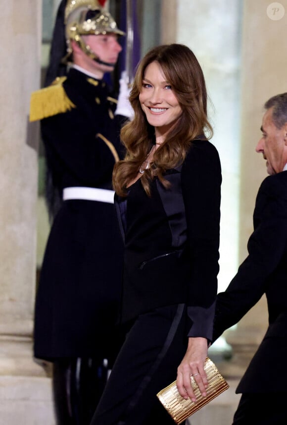 Carla Bruni-Sarkozy lors de l'accueil par le couple présidentiel français du président du Kazakhstan au palais de l'Elysée à Paris pour un dîner d'état le 5 novembre 2024. © Dominique Jacovides / Bestimage