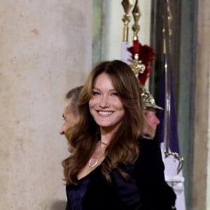 Carla Bruni-Sarkozy lors de l'accueil par le couple présidentiel français du président du Kazakhstan au palais de l'Elysée à Paris pour un dîner d'état le 5 novembre 2024. © Dominique Jacovides / Bestimage