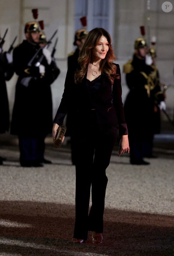 Carla Bruni-Sarkozy lors de l'accueil par le couple présidentiel français du président du Kazakhstan au palais de l'Elysée à Paris pour un dîner d'état le 5 novembre 2024. © Dominique Jacovides / Bestimage