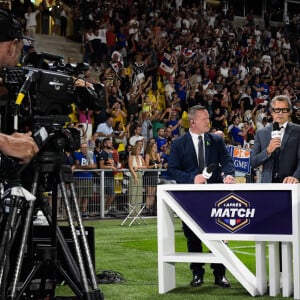 Fabien Galthie ( entraineur France ) - Isabelle Ithurburu - Christian Califano Test match international de rugby à XV avant la Coupe du monde entre la France et les Fidji au stade de la Beaujoire à Nantes, France, le 19 août 2023. la France a gagné 34-17. © Federico Pestellini/Panoramic/Bestimage 