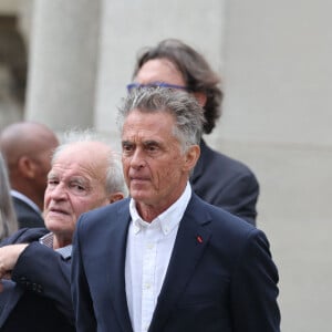 Gérard Holtz - Obsèques de P.Laffont dans la salle de la Coupole du cimetière du Père-Lachaise à Paris, le 23 août 2024. L'animateur de télévision est décédé le 7 août 2024 à l'âge de 84 ans. © Dominique Jacovides / Bestimage