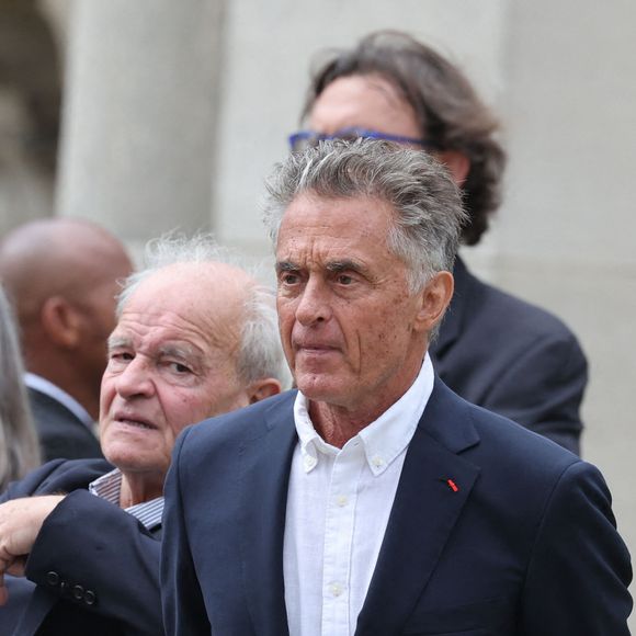 Gérard Holtz - Obsèques de P.Laffont dans la salle de la Coupole du cimetière du Père-Lachaise à Paris, le 23 août 2024. L'animateur de télévision est décédé le 7 août 2024 à l'âge de 84 ans. © Dominique Jacovides / Bestimage