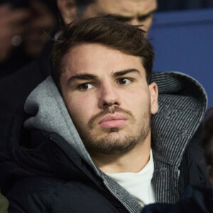 Antoine Dupont - Célébrités assistent au match de Ligue des champions entre le PSG et l'Atlético de Madrid au Parc des Princes à Paris le 6 novembre 2024. © Cyril Moreau/Bestimage