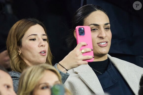 La boxeuse algérienne, Imane Khelif - Célébrités assistent au match de Ligue des champions entre le PSG et l'Atlético de Madrid au Parc des Princes à Paris le 6 novembre 2024. © Cyril Moreau/Bestimage