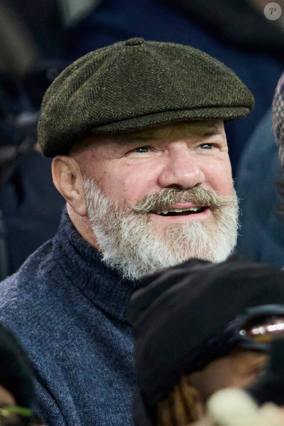 Philippe Etchebest - Célébrités assistent au match de Ligue des champions entre le PSG et l'Atlético de Madrid au Parc des Princes à Paris le 6 novembre 2024. © Cyril Moreau/Bestimage