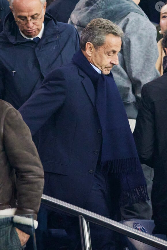 Nicolas Sarkozy - Célébrités assistent au match de Ligue des champions entre le PSG et l'Atlético de Madrid au Parc des Princes à Paris le 6 novembre 2024. © Cyril Moreau/Bestimage