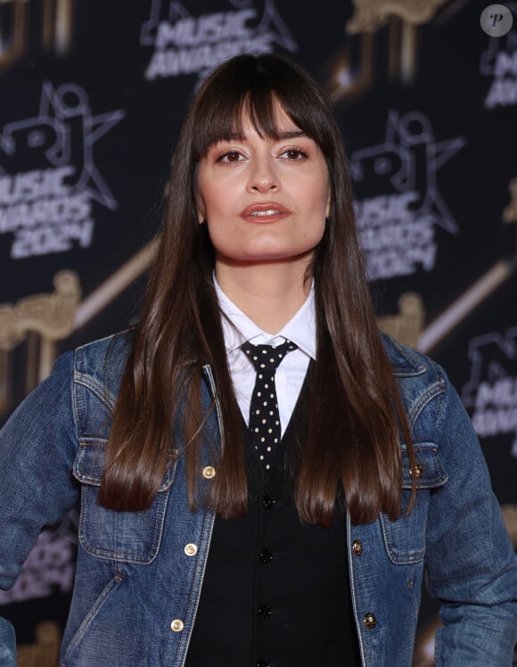 Clara Luciani - Photocall de la 26ème édition des NRJ Music Awards au palais des festivals de Cannes, France, le 1er novembre 2024. © Guignebourg-Bebert/Bestimage 