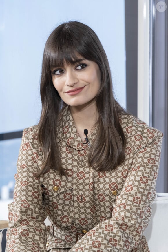 Clara Luciani assiste à la conférence "Women In Motion" de Kering à l'hôtel Majestic Barrière lors du 75ème Festival International du Film de Cannes le 21 mai 2022. © Olivier Borde/bestimage 