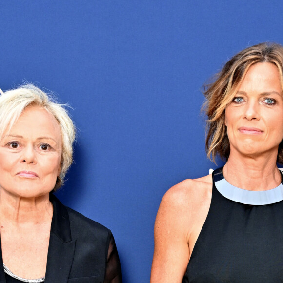 Muriel Robin et sa femme Anne Le Nen - 10ème édition du Gala de Charité de Patrick Mouratoglou à l'Académie Mouratoglou à Biot Sophia Antipolis, le 23 juin 2024.  © Bruno Bebert/Bestimage 