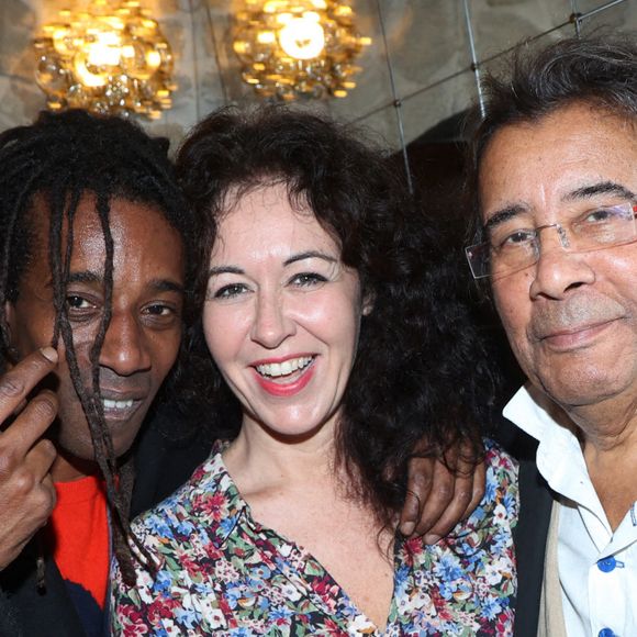 Plusieurs enfants de stars se sont retrouvés à Paris pour une belle soirée
Exclusif - Julien Voulzy, Caroline Goldman et Laurent Voulzy lors de l'ouverture du club Le Flirt à Paris © Jerome Domine/ABACAPRESS.COM