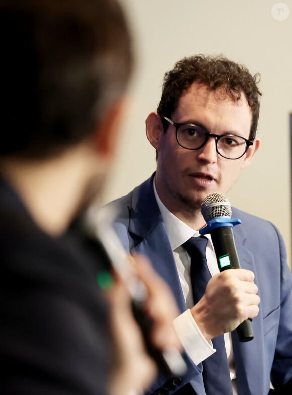 Monsieur Prof - G.Attal lance sa fondation "Faire Face", contre le harcèlement scolaire, au Philanthro-Lab à Paris, le 6 novembre 2024. A cette occasion, l'ancien Premier ministre était entouré d'Ophélie Meunier, Béatrice Le Blay, dont le fils Nicolas s'est suicidé en septembre 2023, Elian Potier, ancienne victime, la ministre de l'Éducation Anne Genetet. © Dominique Jacovides / Bestimage