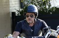 Johnny Hallyday : Un célèbre artiste a revendu un de ses biens, sa retraite trop faible en cause