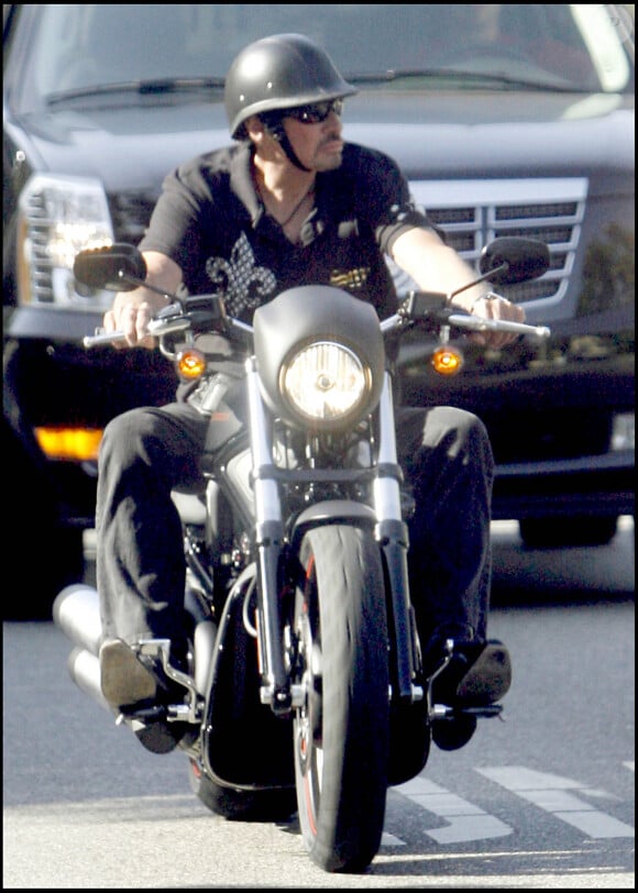 Exclusif - Johnny Hallyday sur sa moto Harley Davidson (archive)