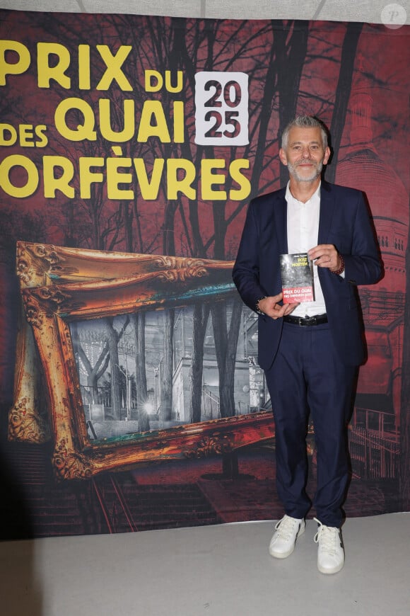 Exclusif - Olivier Tournut, employé à la Haute Autorité des Jeux, lauréat 2025 pour son roman Post Mortem lors de la remise du prix du Quai des Orfèvres au 36 à Paris, siège de la police judiciaire le 5 novembre 2024. © Didier Sabardin / Bestimage 