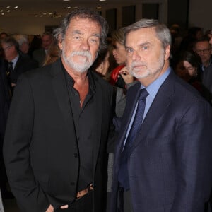 Exclusif - Olivier Marchal et Christian Flaesch, ancien directeur PJ lors de la remise du prix du Quai des Orfèvres au 36 à Paris, siège de la police judiciaire le 5 novembre 2024. © Didier Sabardin / Bestimage 