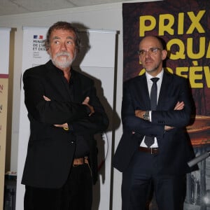 Exclusif - Olivier Marchal et Fabrice Gardon, nouveau directeur PJ lors de la remise du prix du Quai des Orfèvres au 36 à Paris, siège de la police judiciaire le 5 novembre 2024. © Didier Sabardin / Bestimage 