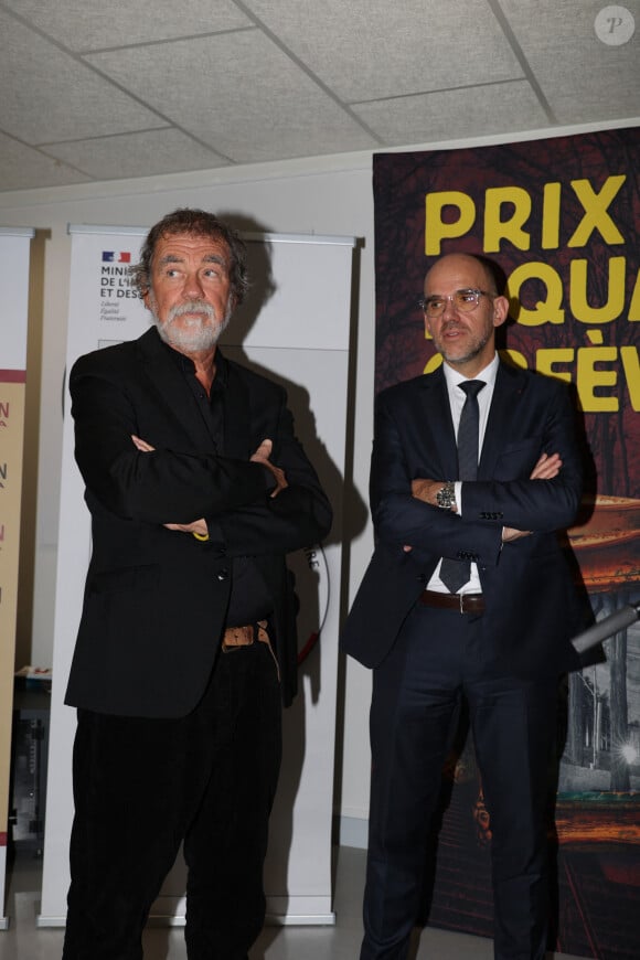 Exclusif - Olivier Marchal et Fabrice Gardon, nouveau directeur PJ lors de la remise du prix du Quai des Orfèvres au 36 à Paris, siège de la police judiciaire le 5 novembre 2024. © Didier Sabardin / Bestimage 