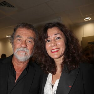 Exclusif - Catherine Pérez, DRH à la direction PJ et Olivier Marchal lors de la remise du prix du Quai des Orfèvres au 36 à Paris, siège de la police judiciaire le 5 novembre 2024. © Didier Sabardin / Bestimage 