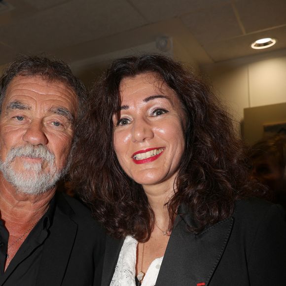 Exclusif - Catherine Pérez, DRH à la direction PJ et Olivier Marchal lors de la remise du prix du Quai des Orfèvres au 36 à Paris, siège de la police judiciaire le 5 novembre 2024. © Didier Sabardin / Bestimage 