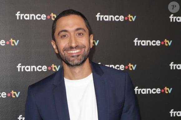 Qu'il s'agisse de la dernière épidémie de bronchiolite, du dernier régime zéro sucre ou de la tendance collagène. Son avis pèse de plus en plus, son influence s'intensifie.
Jimmy Mohamed au photocall de la conférence de presse de rentrée de France Télévisions à Paris, France, le 4 septembre 2024. © Coadic Guirec/Bestimage