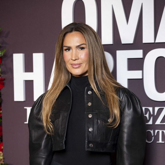 "Je ne me suis jamais aimée tout court en fait", a t-elle confié. "J'ai été beaucoup plus ronde dans ma vie, j'ai fait 15 à 10 kilos de plus que le poids que je fais actuellement".
Vitaa au photocall de la soirée Omar Harfouch "Dîner chez Maxim's" à Paris le 9 octobre 2024. Le dîner organisé par O.Harfouch était pour remercier les célébrités venues à son magnifique concert "Concerto pour la paix", au théâtre des Champs Elysées le 18 septembre 2024 © Perusseau / Tribeca / Bestimage
