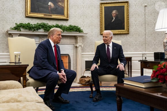 Le président américain Joe Biden et le président élu américain Donald Trump lors d'une réunion dans le bureau ovale de la Maison Blanche à Washington, district de Columbia, Etats-Unis, le 13 novembre 2024. Biden plaidera en faveur de la poursuite de l'aide américaine à l'Ukraine pendant la transition vers l'administration du président élu Donald Trump, selon le conseiller à la sécurité nationale Jake Sullivan.