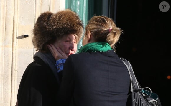 Marisa Borini et sa fille Valeria Bruni Tedeschi - Sorties des obsèques de Andrée Sarkozy (mère de N.Sarkozy), dite Dadue née Andrée Mallah, en l'église Saint-Jean-Baptiste à Neuilly-Sur-Seine. Le 18 décembre 2017 