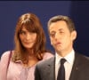  "Ce qui est très rare donc elle peut jouer de n'importe quel instrument."
Archives : Carla Bruni et Nicolas Sarkozy