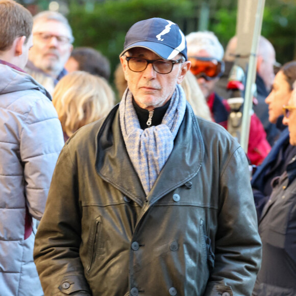 Nostalgique de son ami Michel Blanc, décédé le 3 octobre 2024, il a beaucoup écrit sur leurs liens dans ce livre
Thierry Lhermitte - Sortie des Obsèques de Michel Blanc en l'église Saint-Eustache à Paris, le 10 octobre 2024. © Moreau / Jacovides / Bestimage 