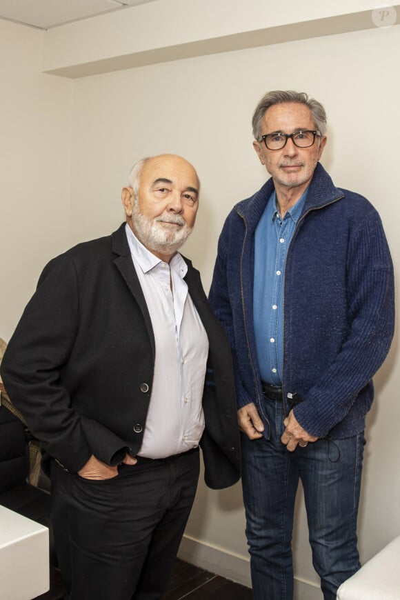 En pleine promotion du livre Le Splendid par le Splendid , nous nous sommes tant marrés !, Thierry Lhermitte évoque Valérie Mairesse
Exclusif - Gérard Jugnot et Thierry Lhermitte - Backstage de l'enregistrement de l'émission "On est presque en direct" (OEED), présentée par L.Ruquier, et diffusée sur France 2 le 28 novembre 2020 © Jack Tribeca / Bestimage 