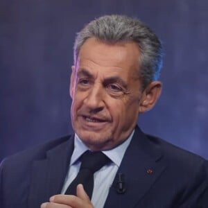 L'heure est aux confidences pour Nicolas Sarkozy ! Dans une nouvelle vidéo de la chaîne YouTube "Legend" de Guillaume Pley, l'ancien chef d'Etat s'est confié sur sa famille.
Nicolas Sarkozy face à Guillaume Pley dans une vidéo de la chaîne YouTube "Legend".