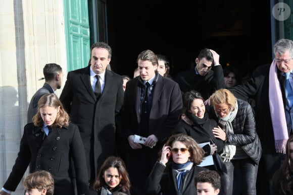 Pierre Sarkozy, Olivier Sarkozy, Jean Sarkozy et sa femme Jessica Sebaoun, Isabelle et Patrick Balkany - Sorties des obsèques de Andrée Sarkozy (mère de N.Sarkozy), dite Dadue née Andrée Mallah, en l'église Saint-Jean-Baptiste à Neuilly-Sur-Seine. Le 18 décembre 2017 