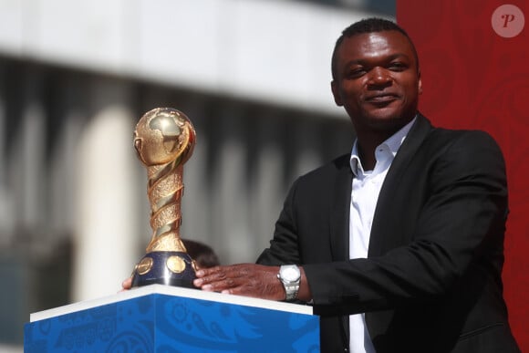 Au cours de sa carrière, il a notamment joué pour l'OM, le Milan AC et Chelsea
Marcel Desailly lors de la cérémonie d'ouverture de la coupe des confédérations 2017 de football à Moscou le 29 avril 2017