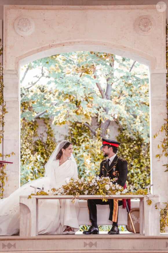 Mariage du prince Hussein bin Abdullah II et Rajwa Al-Saif au palais Husseiniya à Amman, Jordanie le 1er juin 2023. 