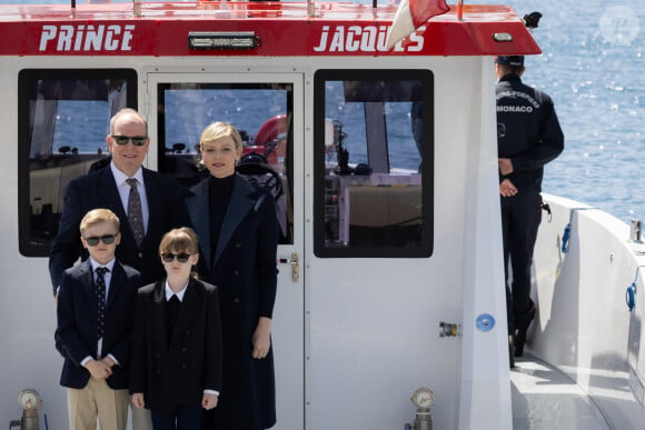 Le prince Albert II de Monaco et la princesse Charlène de Monaco assistent avec leurs enfants, le prince Jacques de Monaco, marquis des Baux, et la princesse Gabriella de Monaco, comtesse de Carladès, au baptême et à la bénédiction du nouveau bateau de sauvetage des sapeurs-pompiers monégasques, baptisé "Prince Jacques". Monaco, le 4 mai 2024. © Olivier Huitel/Pool Monaco/Bestimage