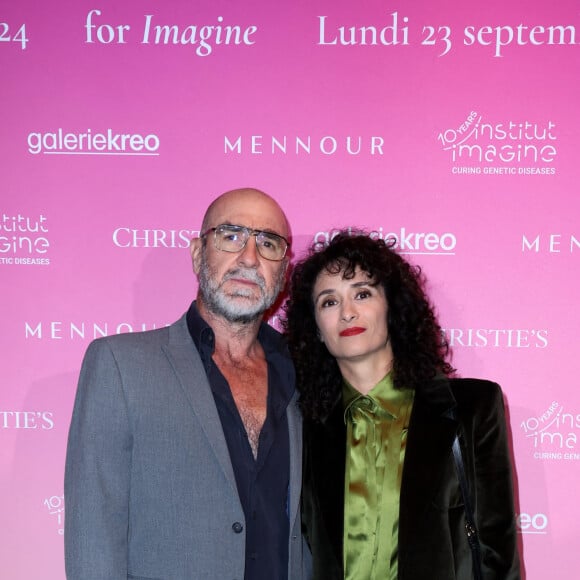 Eric Cantona et sa femme Rachida Brakni lors de la soirée de gala "Heroes for Imagine" qui a permis de récolter dix millions d'euros au profit de la recherche contre les maladies génétiques à Paris le 23 septembre 2024. © Dominique Jacovides / Bestimage 