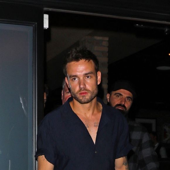 West Hollywood, CA - EXCLUSIF - Liam Payne, le chanteur anglais des One Direction, est vu en train de dîner avec des amis au restaurant Craig's à West Hollywood.