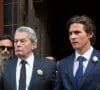 Jouer aux côtés d'Alain Delon, une consécration que Julien vivra en 2014 dans Une journée ordinaire d'Eric Assous
Alain Delon et Julien Dereims aux funérailles de Mireille D'arc à l'église Saint-Sulpice le 1er séptembre 2017. Photo de Nasser Berzane/ABACAPRESS.COM